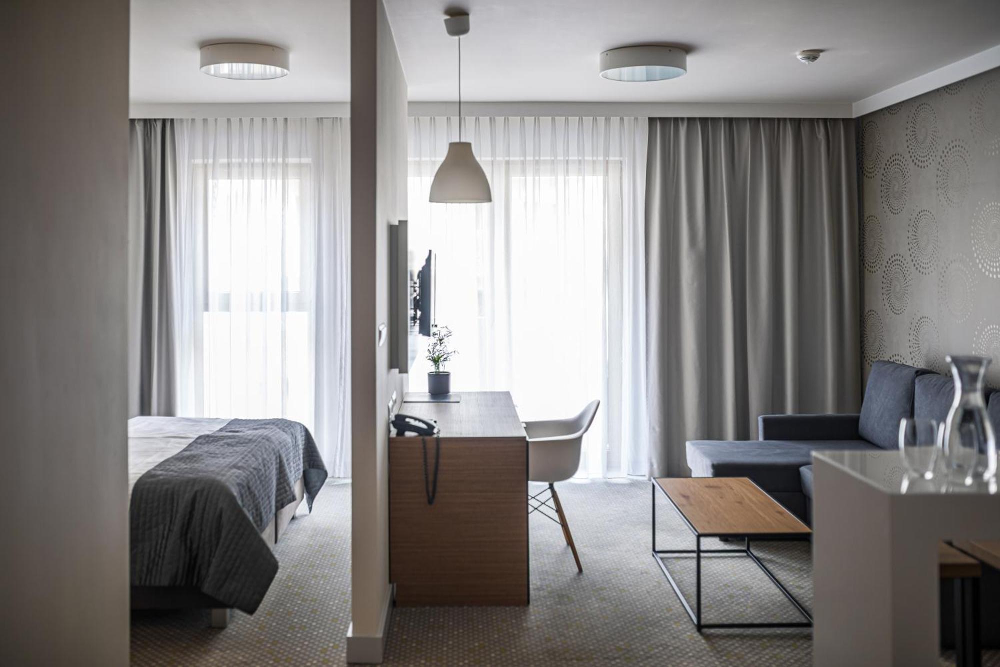 Rest Apartments Вроцлав Екстериор снимка