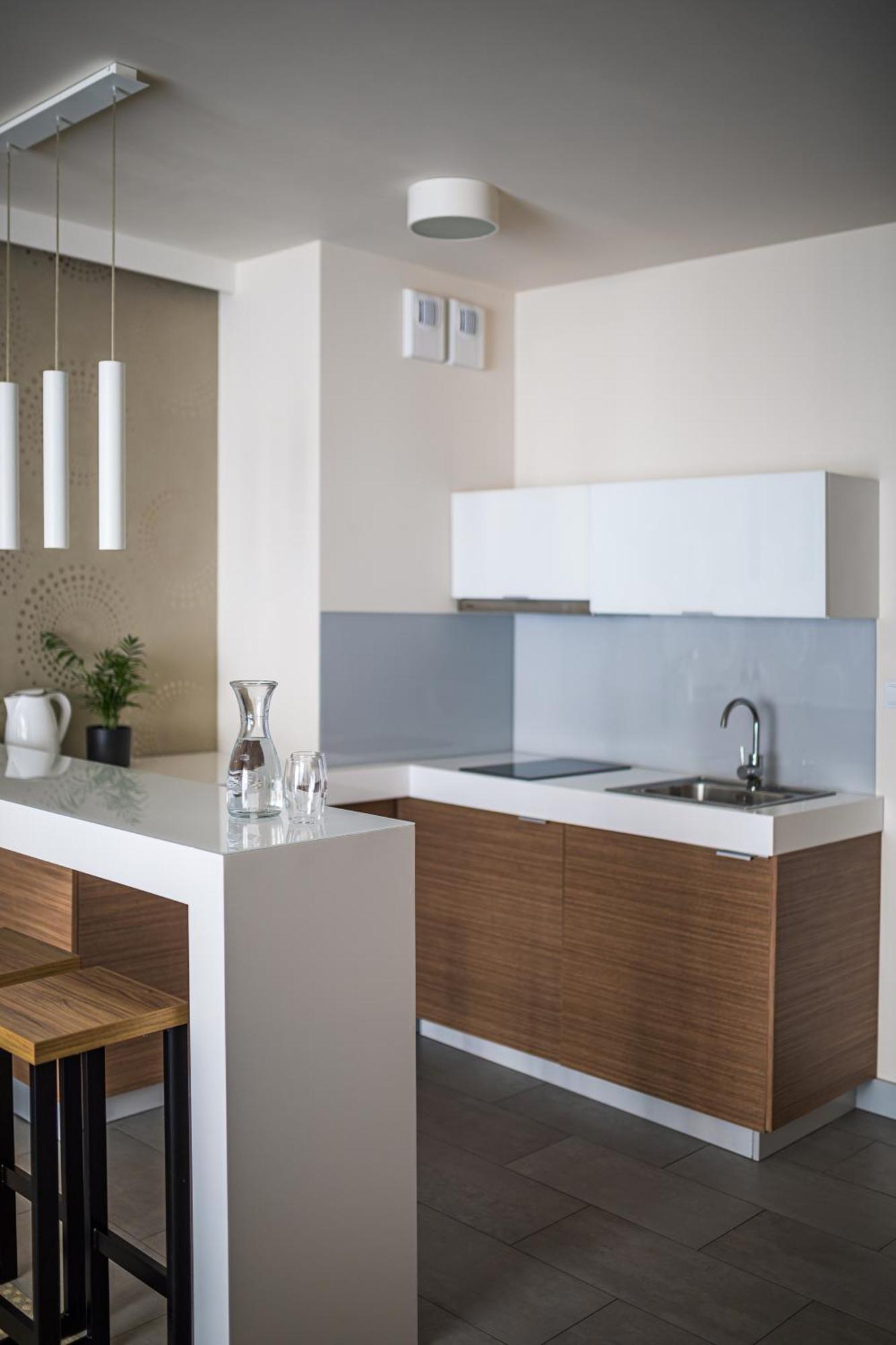 Rest Apartments Вроцлав Екстериор снимка
